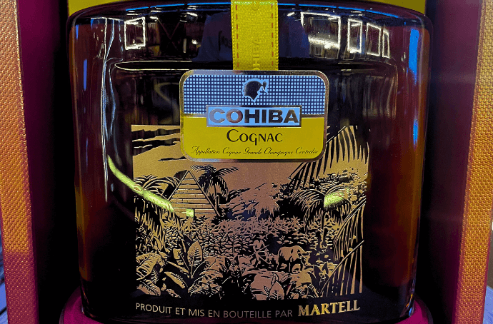 Martell Cohiba wewnątrz opakowania